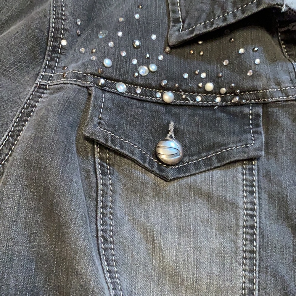 Grey distressed Jean jacket - Picture 2 of 7